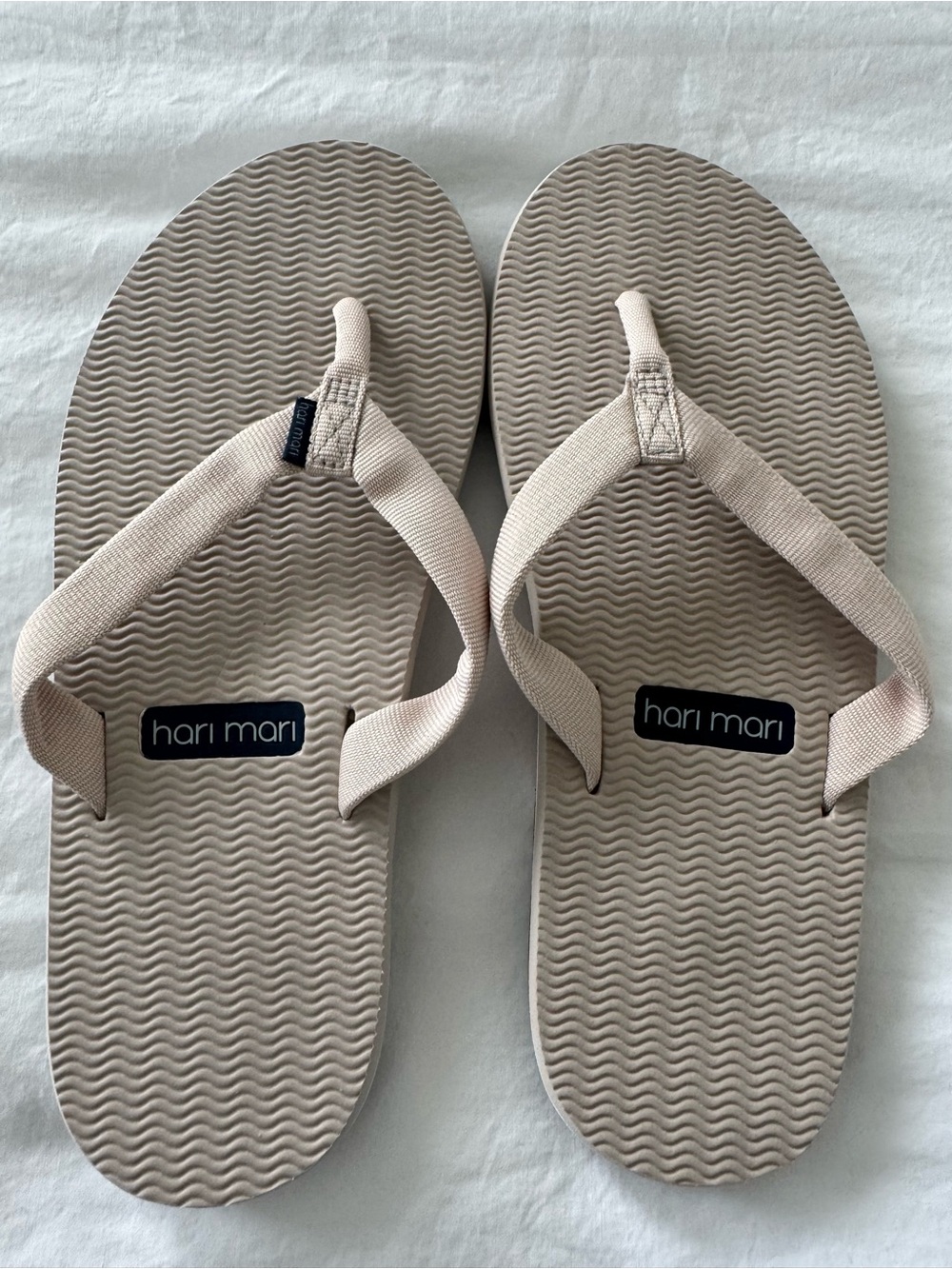 hari mari Women's Beige Foam Flip Flop Sandals